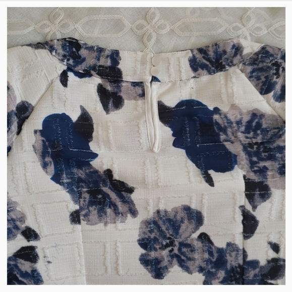 Gracia 100% Polyester small crop top - Picture 4 of 16